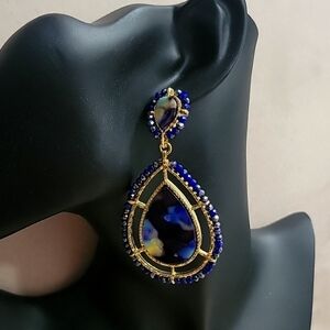 NOIR Dangle earrings